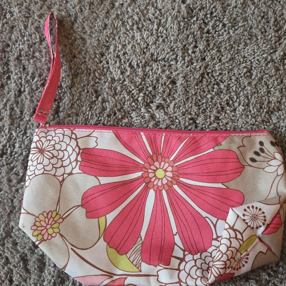 Sakroots Pink and Yellow Floral Women's Bag Set